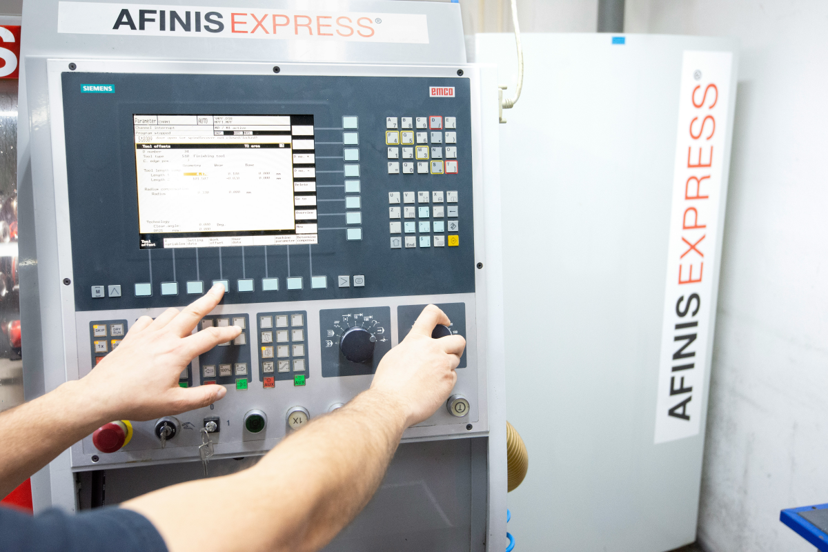 HMI & Industrial Displays