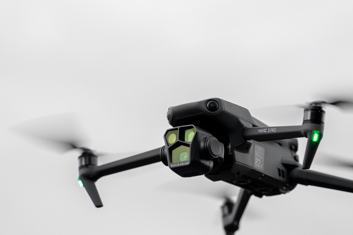 Defense and aerospace -- AR coated optical glass for targeting systems and avionics