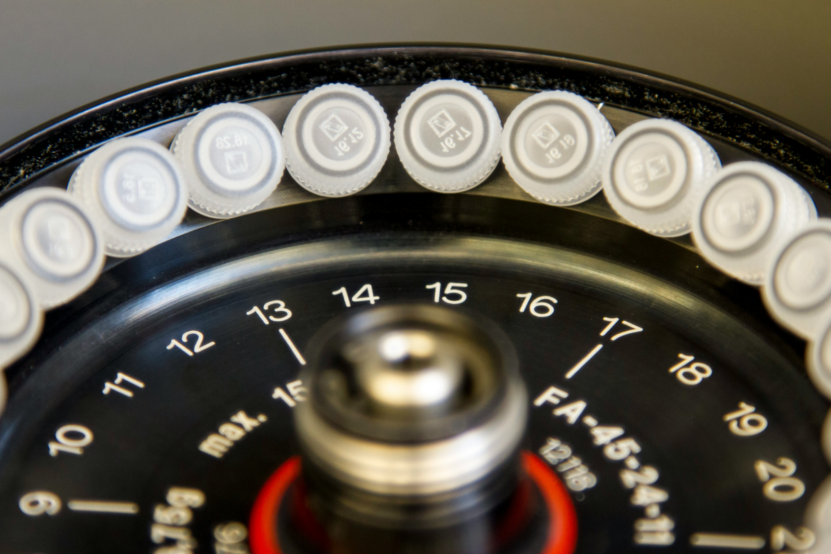 Optical instruments -- AR coated precision glass for microscopes and spectrometers