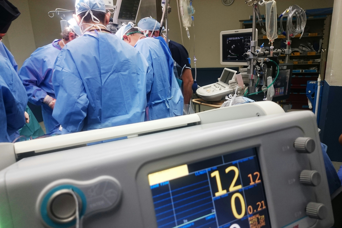 High-transmittance optical components for medical monitoring devices