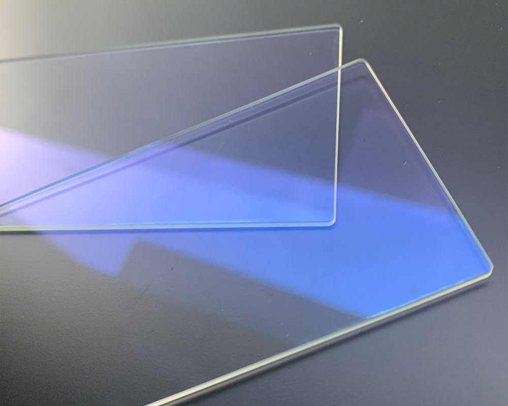 Standard 70-90 GU etched AG glass on medical display panel